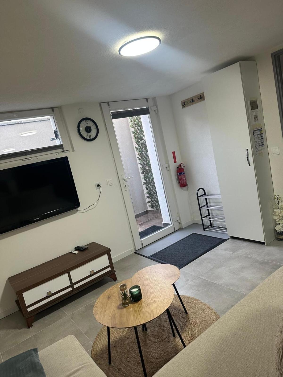 Les Mirabelles Apartment Ensisheim Bagian luar foto